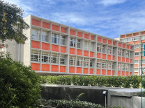 雨上がりの図書館