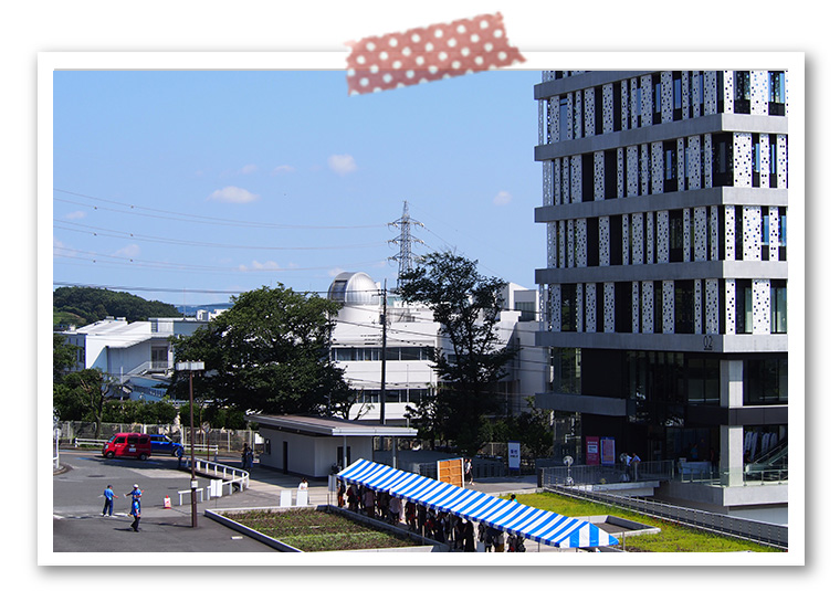 直通バスでキャンパスへ