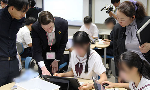 情報セキュリティの課題に取り組む生徒